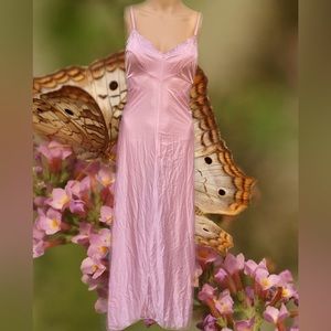 Vintage 1970s Light Pink Coquette Vaserette Maxi Slip Lingerie Nightgown